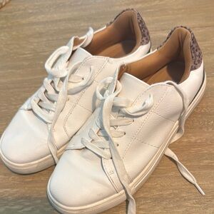 Dolce Vita White Casual Women's Sneakers